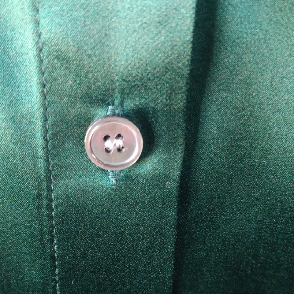 Talbots Women's Green Satin Blouse - Picture 4 of 7